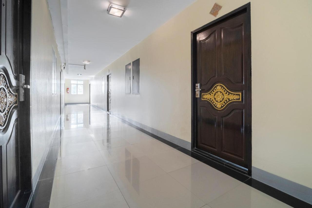 Oyo 829 Royal Thai Residence Джомтиен Бийч Екстериор снимка
