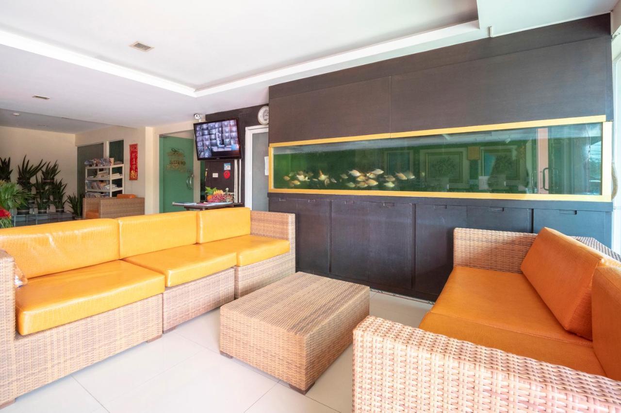 Oyo 829 Royal Thai Residence Джомтиен Бийч Екстериор снимка